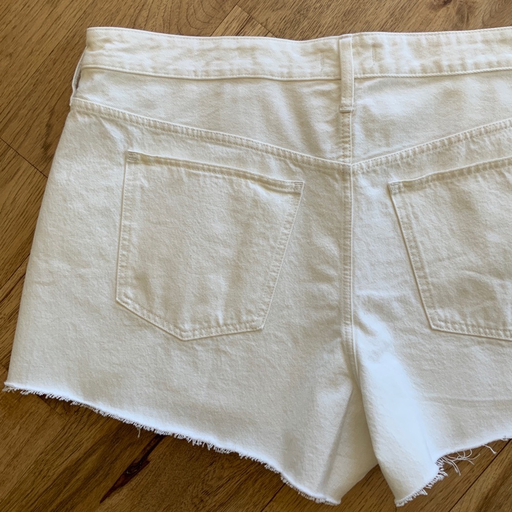 Madewell Relaxed Denim Frayed Shorts Off-White Size 22 NWT - Picture 12 of 16